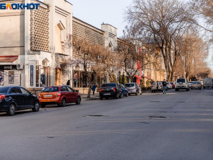  На 7 месяцев частично перекроют улицу Петровскую в Таганроге