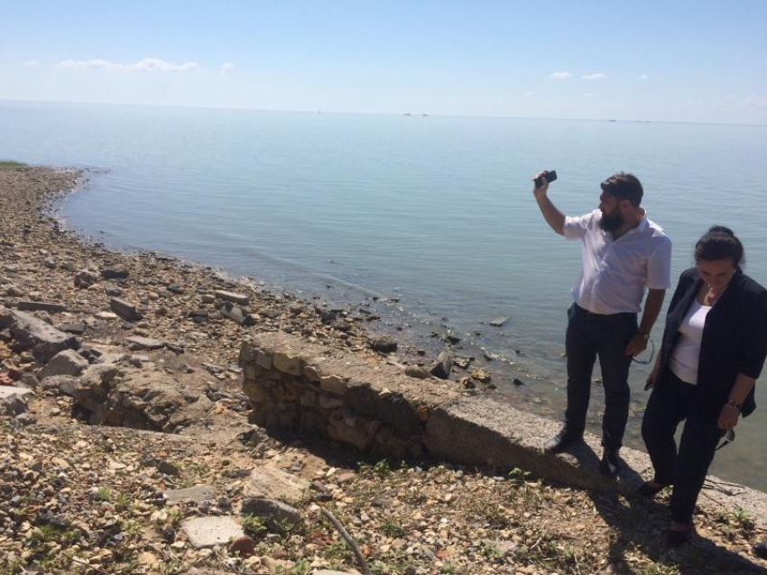 Перспективу «Солнечного» пляжа и обвал «Центрального» обсудили депутаты Таганрога