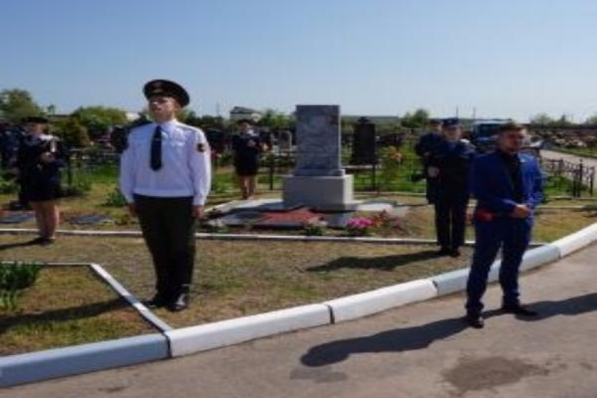Захороненные в 2010 году в Таганроге неизвестные солдаты наконец-то обрели обелиск 