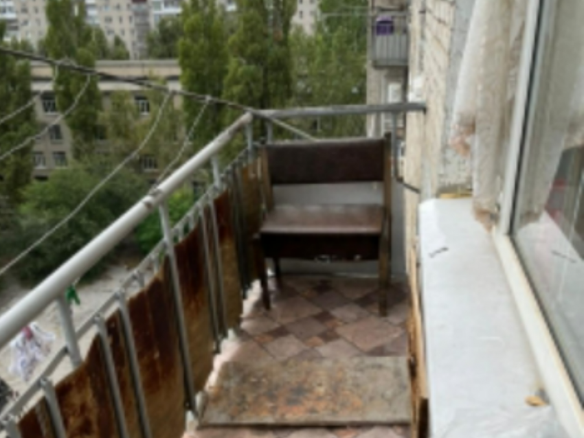В окрестностях Таганрога ребенок выпал из окна 