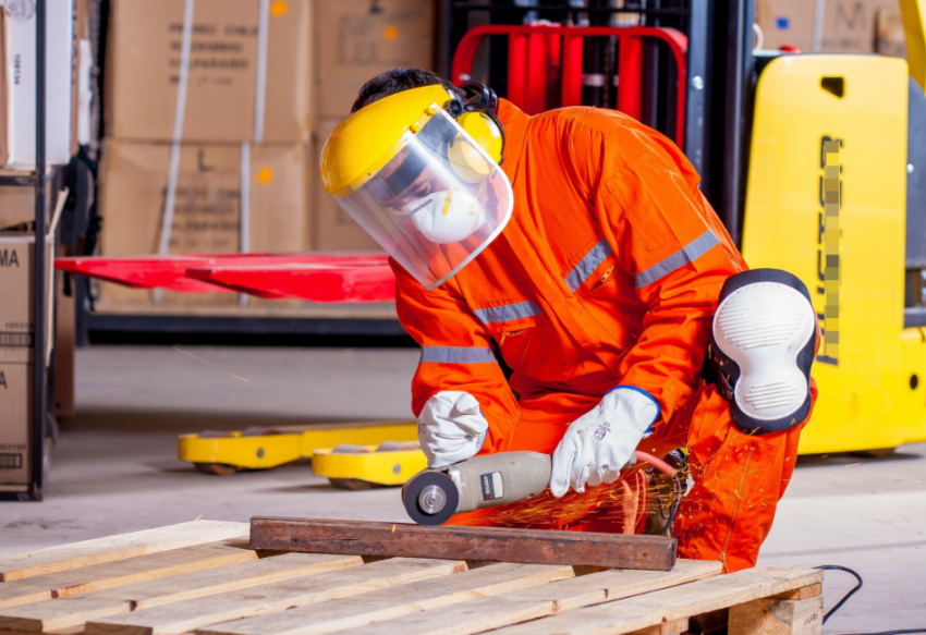 Быстро отучился - и работать: а хотят ли так юные таганрожцы?