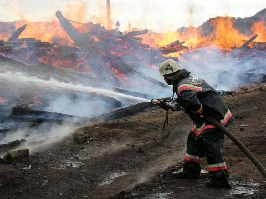Вчера в Таганроге сгорел цех механического завода