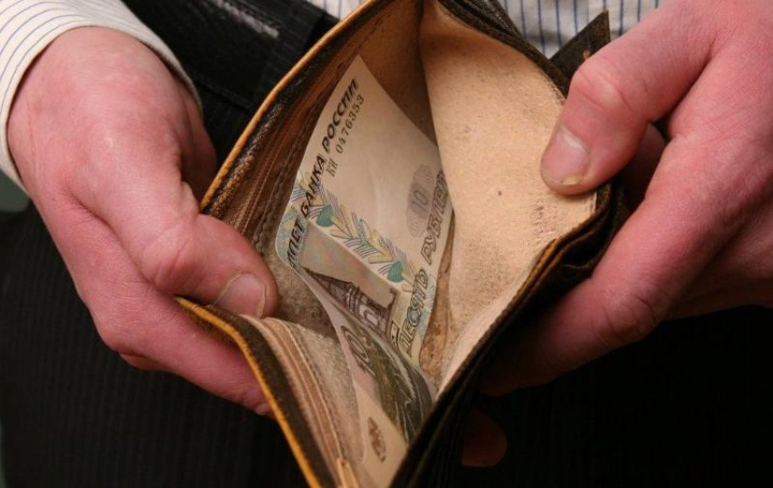 Росстат сообщил о рекордном падении реальных доходов населения
