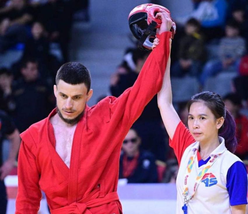 Студент из Таганрога Андрей Демидов завоевал Кубок мира по самбо слепых в Ереване