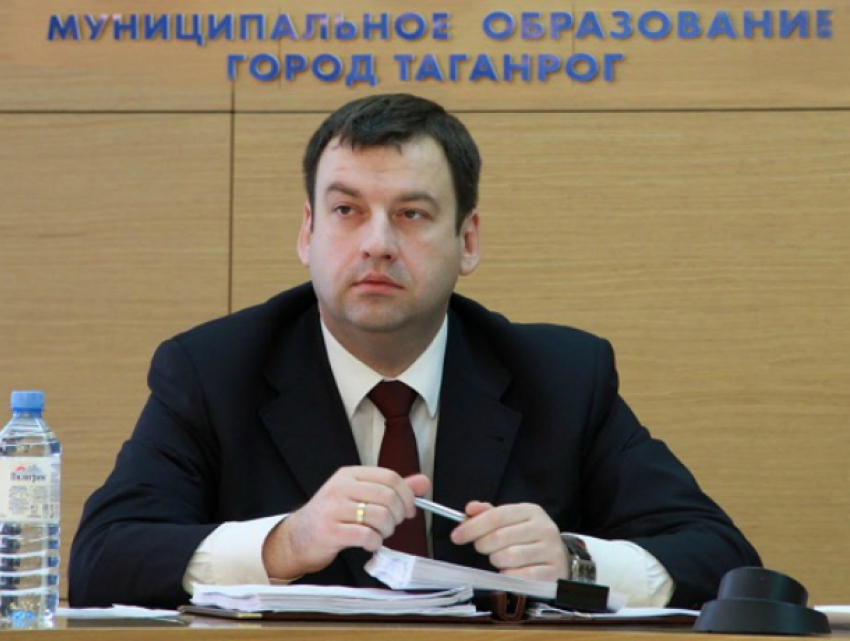 Депутаты  областного парламента хотят отправить мэра Таганрога в отставку