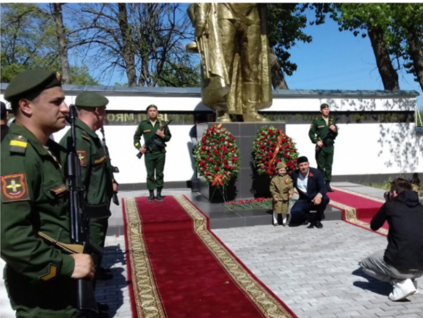 Чеченские волонтеры ищут родственников бойцов из Таганрога, погибших в ВОВ