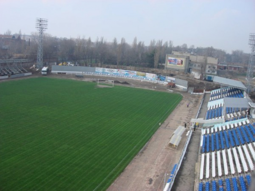 Реконструкция стадиона «Торпедо» будет закончена досрочно
