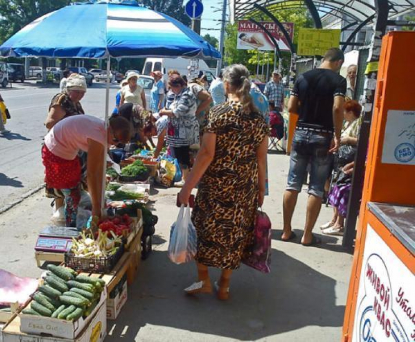 В Таганроге пресекли 827 фактов несанкционированной торговли