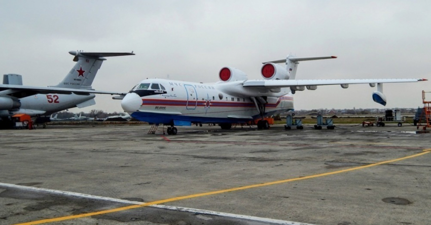 Из-за сбоев в электронике Таганрогский самолет застрял в Екатеринбурге 