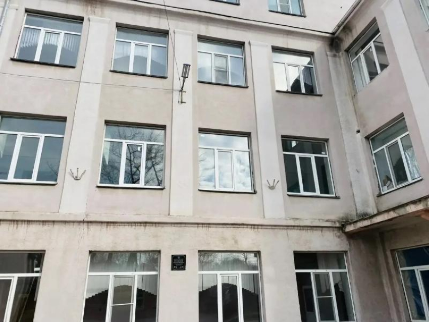 К 20 августа должна быть отремонтирована школа, пострадавшая после атаки ВСУ