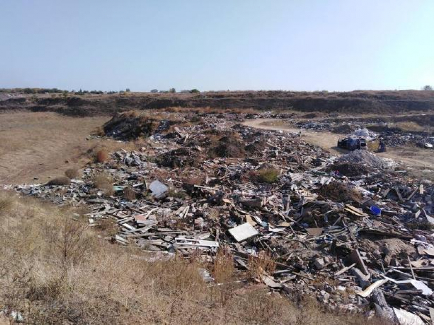 Незаконное место утилизации сырья несет экологическую угрозу для Таганрога