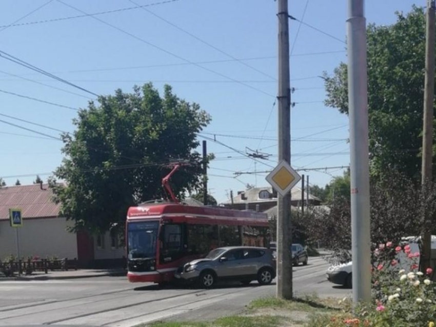 В Таганроге за один день пострадали два трамвая 