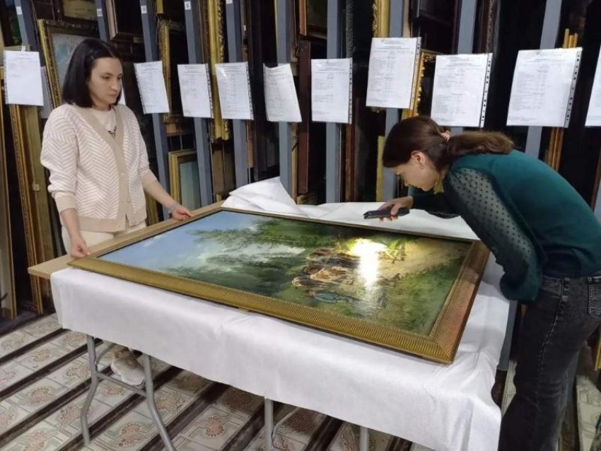 Аншлаги собрали: в Таганрог вернулись картины, которые покорили Петербург