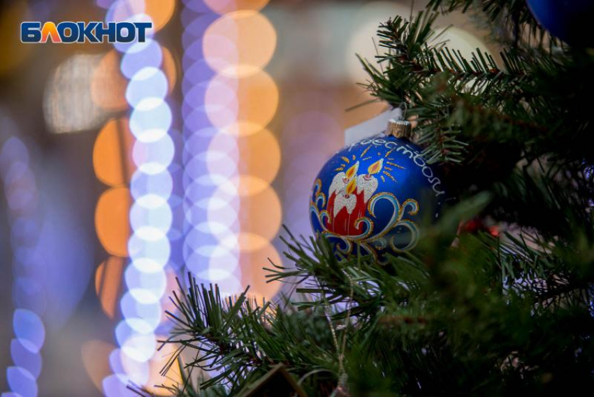 От  редакции «Блокнот Таганрог» — самые тёплые и искренние поздравления с наступающим Новым годом