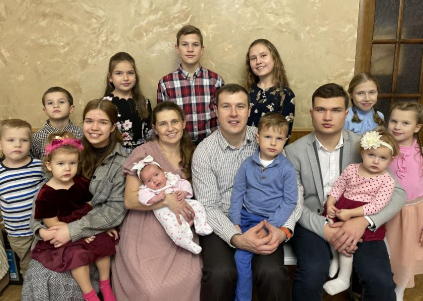 Жительница Неклиновского района получила звание «Мать-героиня»