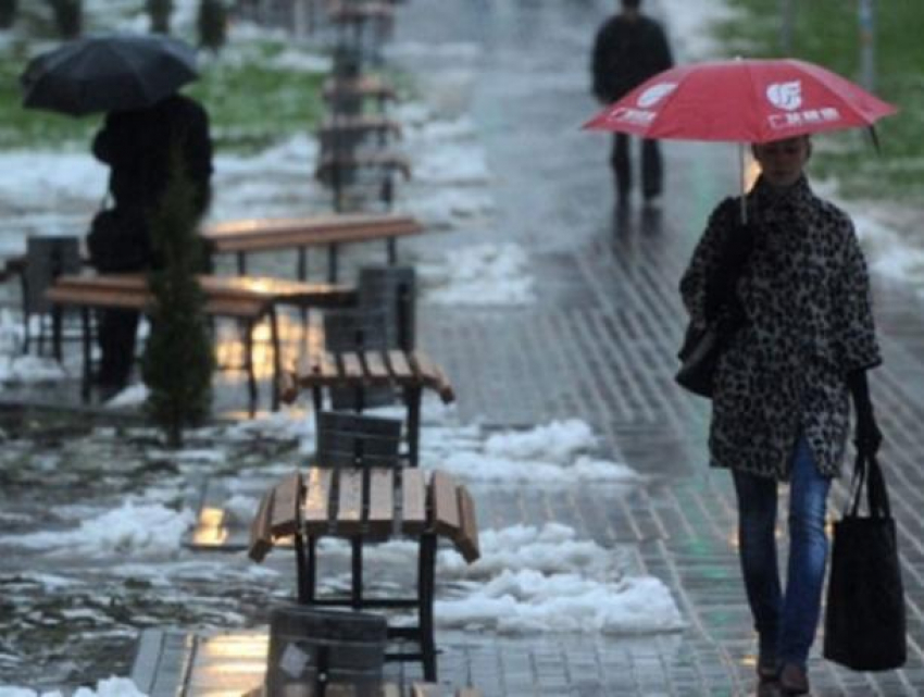 Все выходные в Таганроге продержится дождливая погода