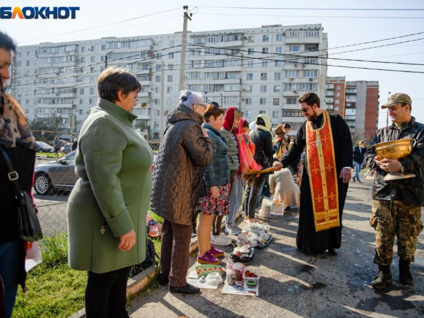 Когда в храмах Таганрога и Неклиновского района можно освятить куличи