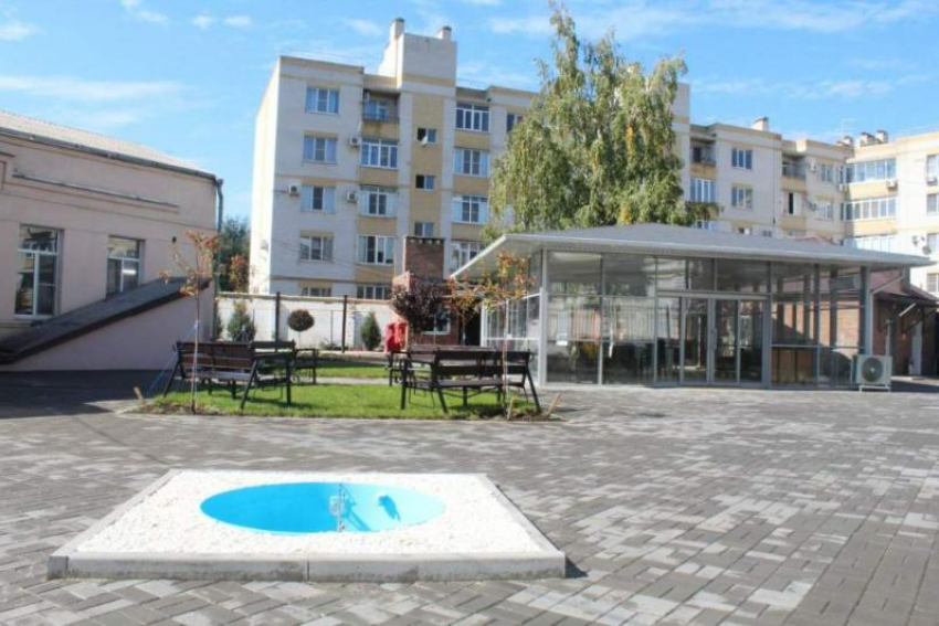 В Таганроге открыли «Тропу здоровья и долголетия» для пожилых и людей с инвалидностью