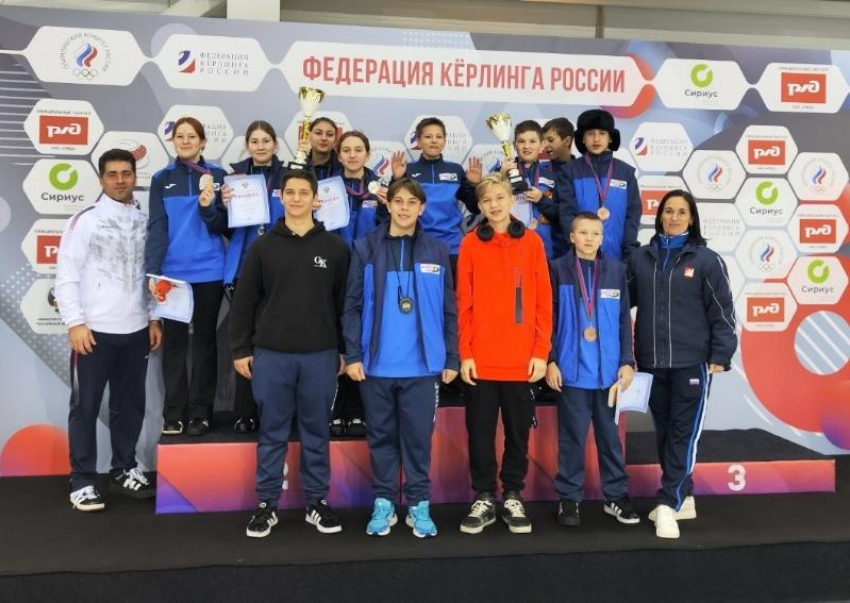 Спортсмены из Таганрога завоевали медали на Первенстве по керлингу