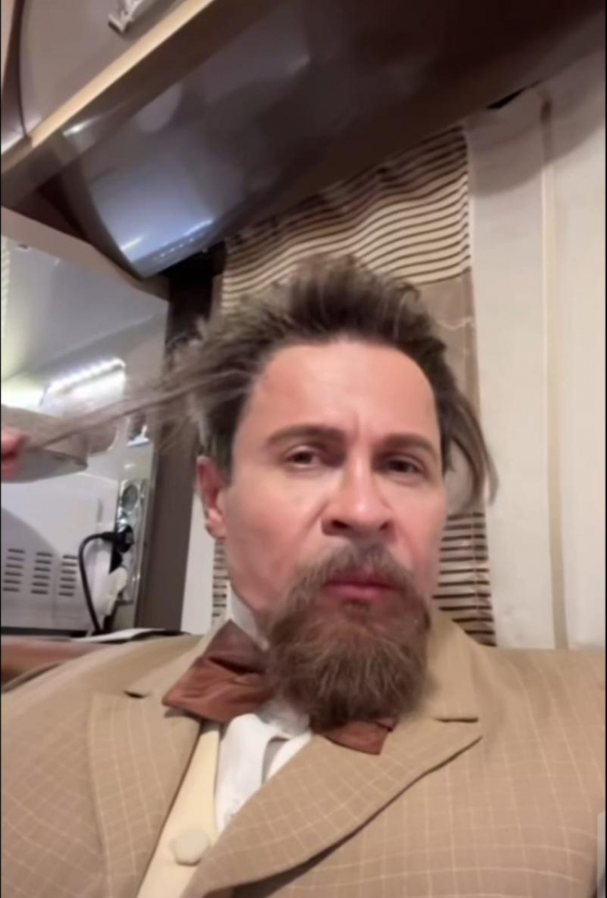 Павел Деревянко приоткрыл завесу тайны над новым сериалом о Чехове в Таганроге