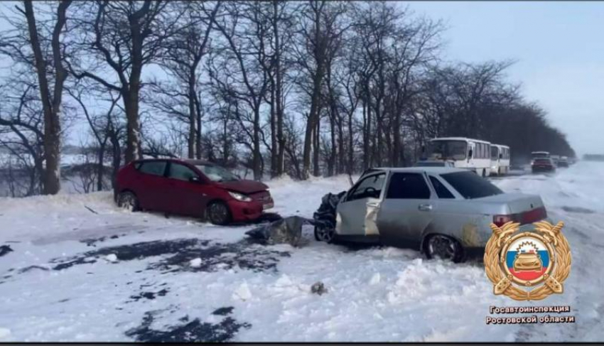Молодой водитель пострадал в аварии под Таганрогом потому что не учёл зимнюю погоду