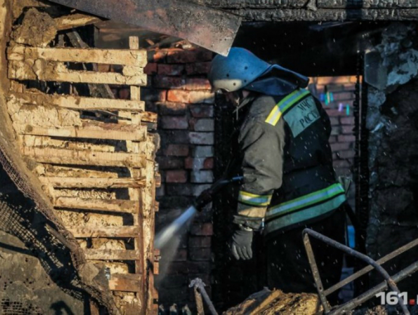Под Таганрогом в Мелентьево  в пожаре  сгорел человек