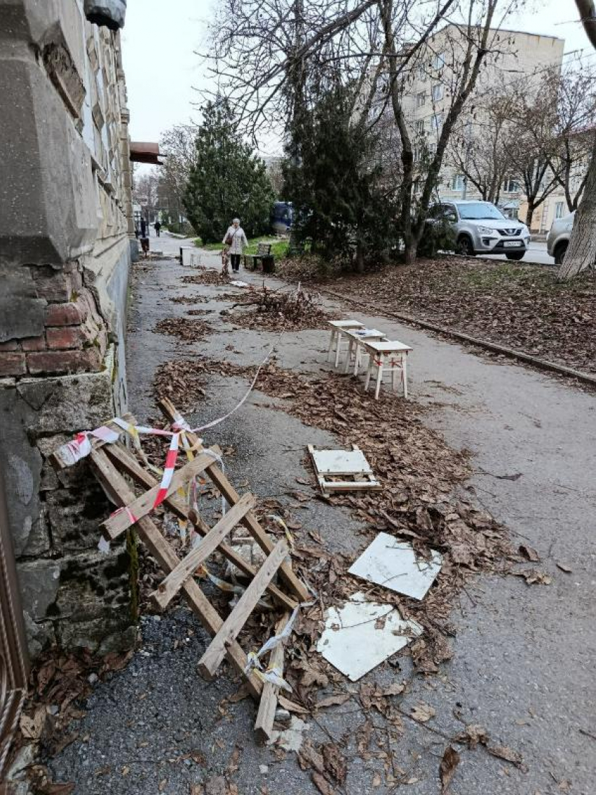 Горожане бомбардируют “Блокнот Таганрог” на тему кондиций исторического особняка на Фрунзе