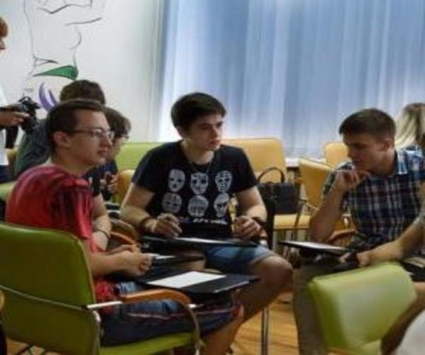 Путевкой в «облака» наградили команду студентов таганрогского музыкального колледжа