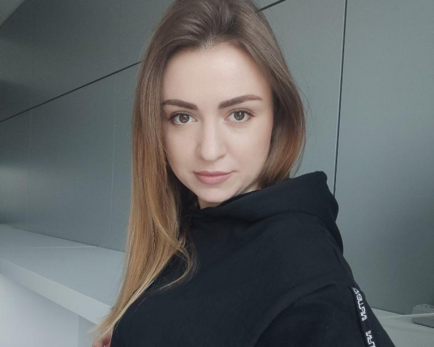 Шестой участницей конкурса «Мисс Блокнот» становится 34-летняя Елена Криворучко