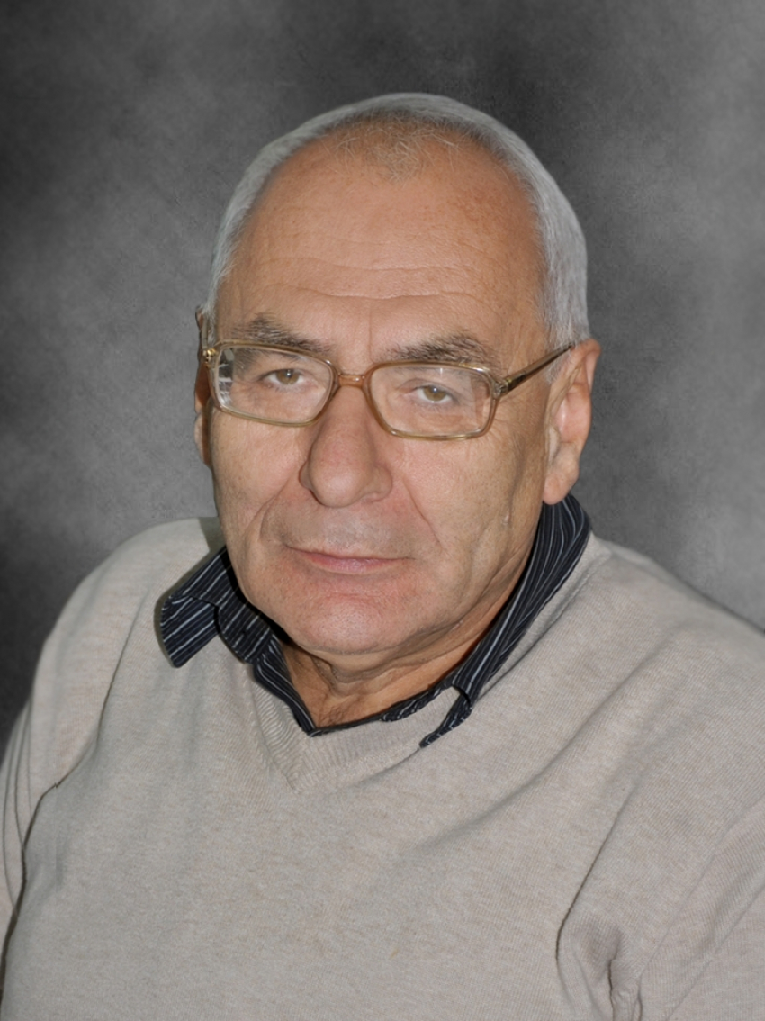 Поздравляем доцента ЮФУ Анатолия Кухаренко с государственной наградой