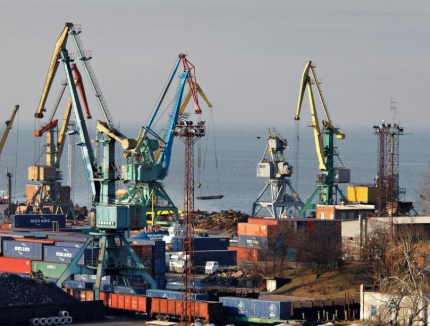 Грузооборот порта Таганрога упал на 11% по сравнению с прошлым годом