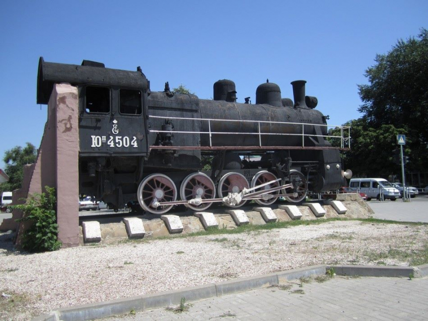 Таганрожцы не оценили инициативу ремонта Паровоза за 2,5 млн. рублей