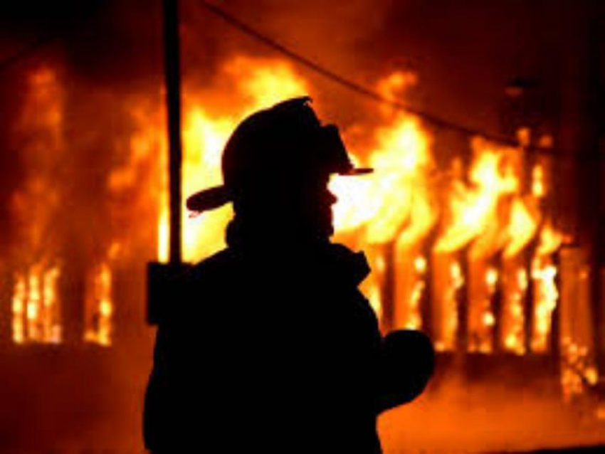Частный дом сгорел в Таганроге 