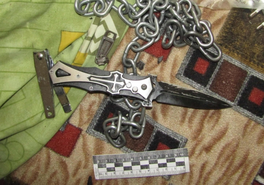 Ударил в живот ножом, который ему подарила жертва: циничное преступление в Таганроге