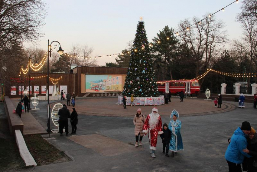 Новый год все ближе: в Таганроге состоялось открытие главной городской ёлки 