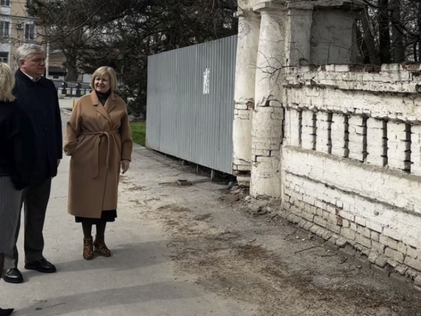 17% — от горожан: Александровские ворота в Таганроге реставрируют всем миром