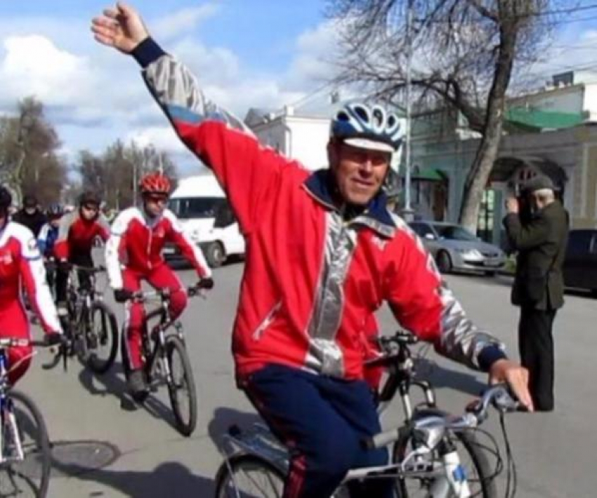Таганрогские велосипедисты взяли курс на города-герои