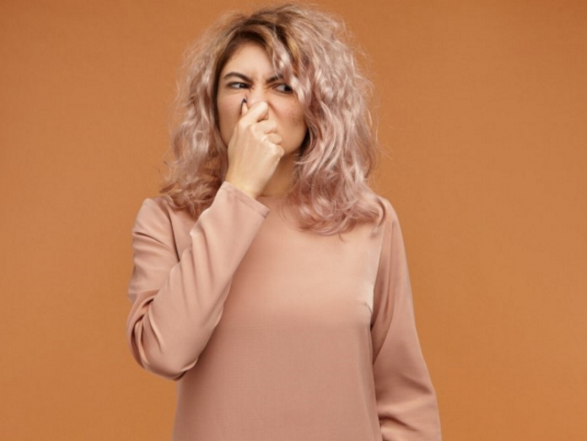 «Когда закончится эта травля?»: таганрожцы бьют тревогу из-за запахов гари на окраинах города по ночам