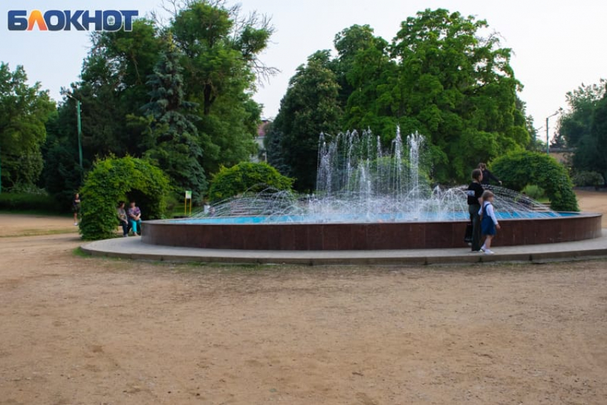 Праздничные выходные в таганрогском парке КиО им. М. Горького