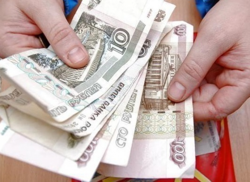 Таганрогские предприятия не гарантируют своим работникам зарплату даже в 10 000 рублей 