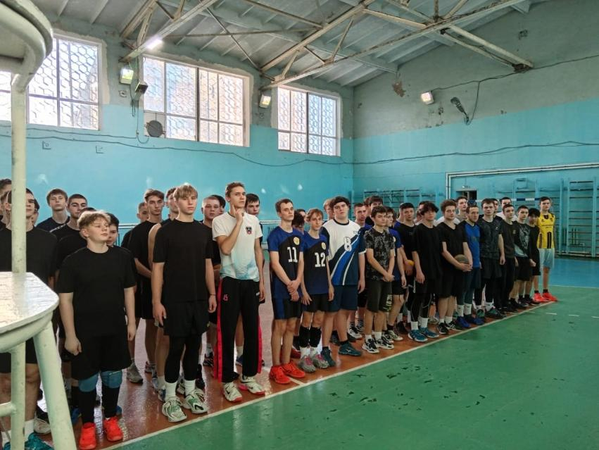 В Таганроге прошёл открытый турнир по волейболу