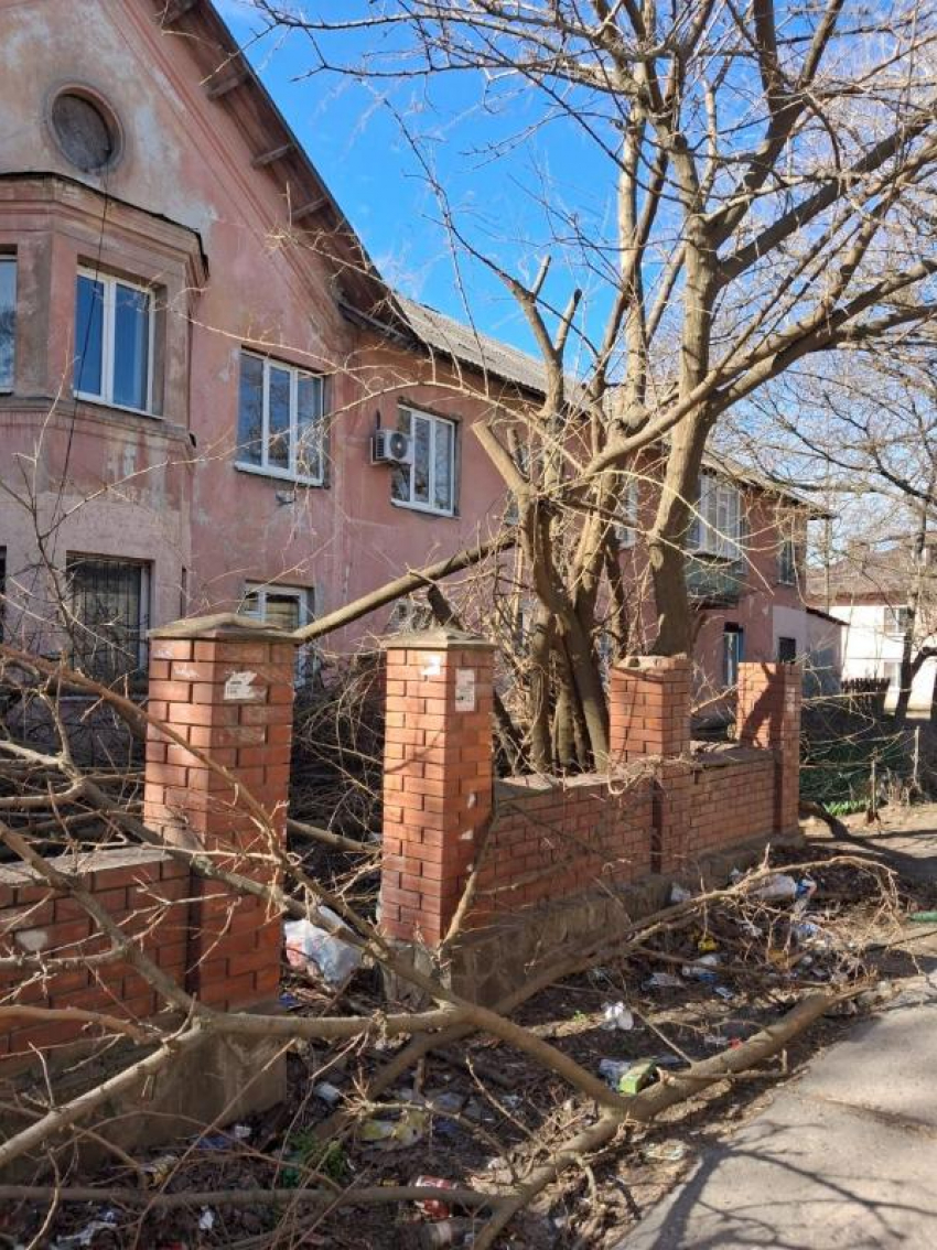 Город ям в едином стиле: в Таганроге утвердили дизайн-код, а разруха никуда не делась