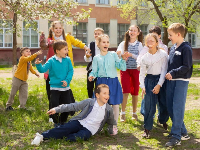 Родителям учеников напомнили, когда стартуют весенние каникулы в школах Таганрога