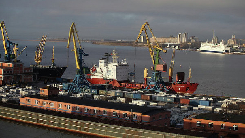 Таганрогский порт сдает позиции