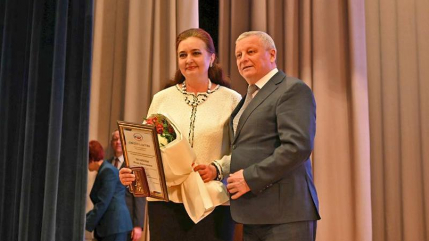 Госслужащие Таганрога и районов получили награды