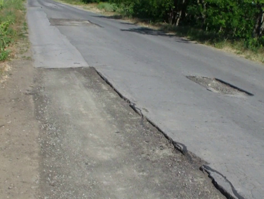 Жителей Мелентьево  под Таганрогом достала дорога с виражами 