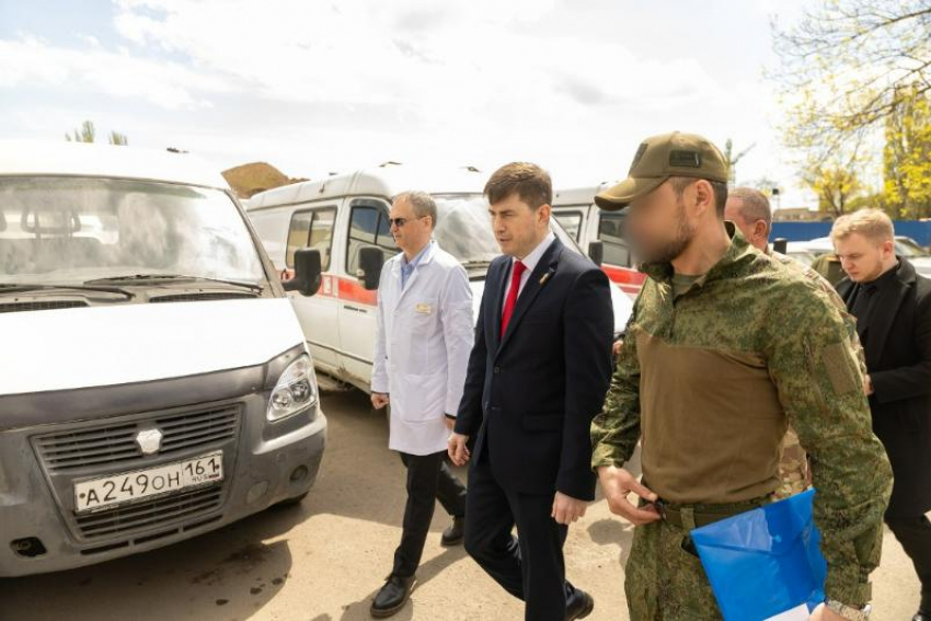 От БСМП — к бойцам: Таганрог передал 16 восстановленных автомобилей в зону СВО
