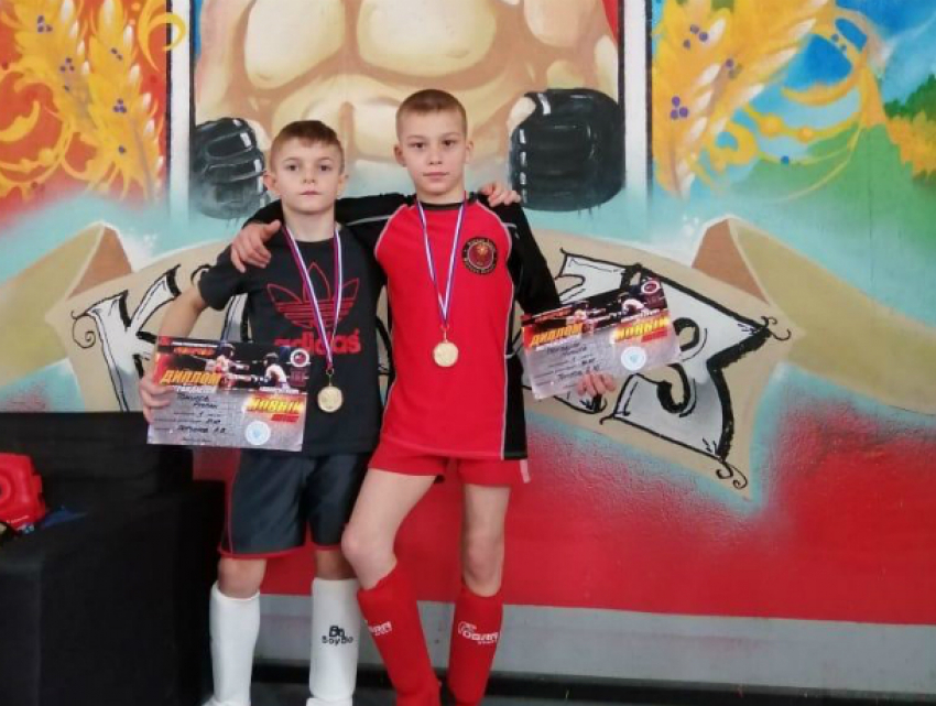 Юные ребята привезли титулы чемпионов и медали в Таганрог
