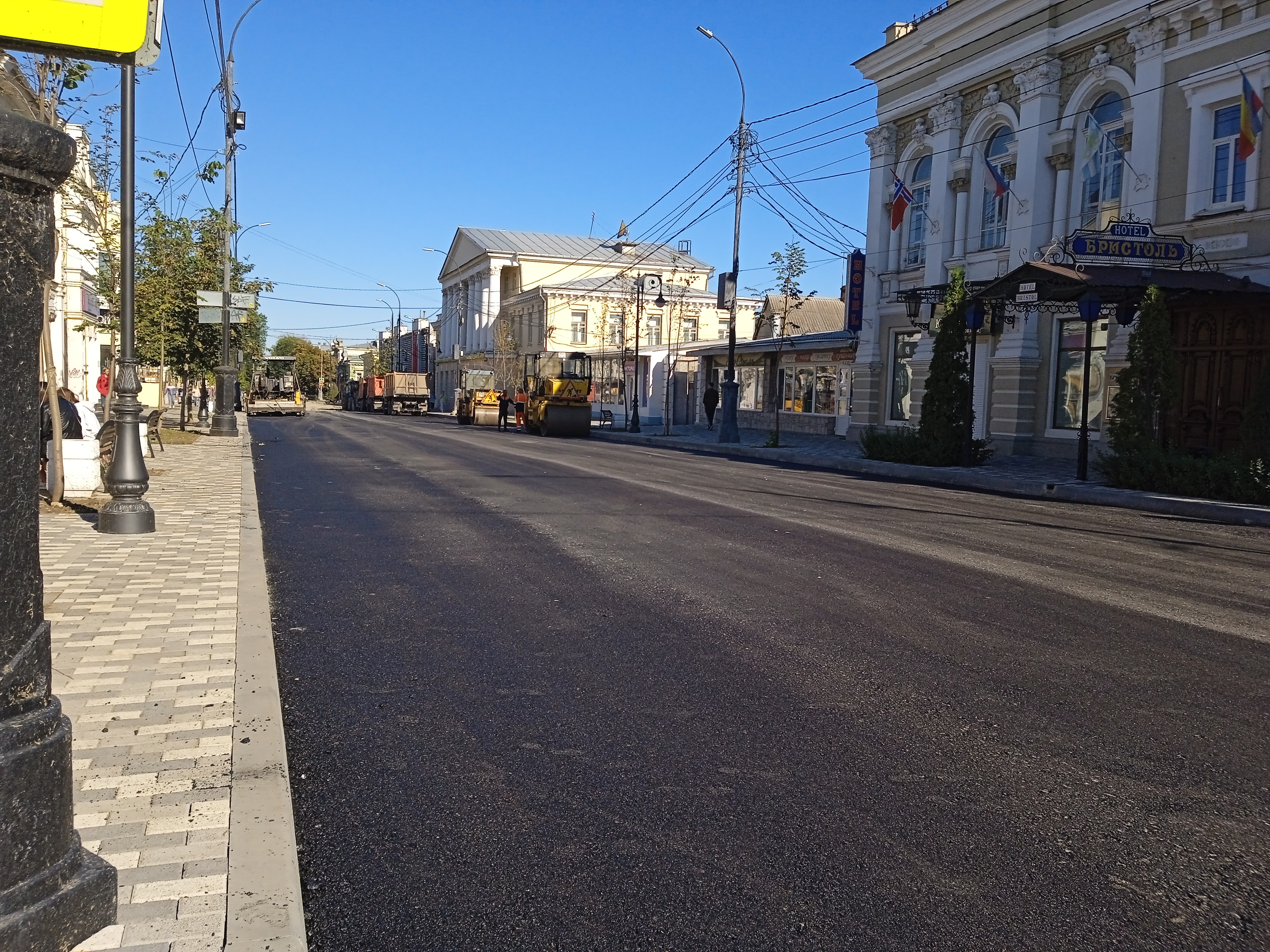 Готовятся к приезду Матвиенко?: на многострадальной Петровской заметили  рабочих