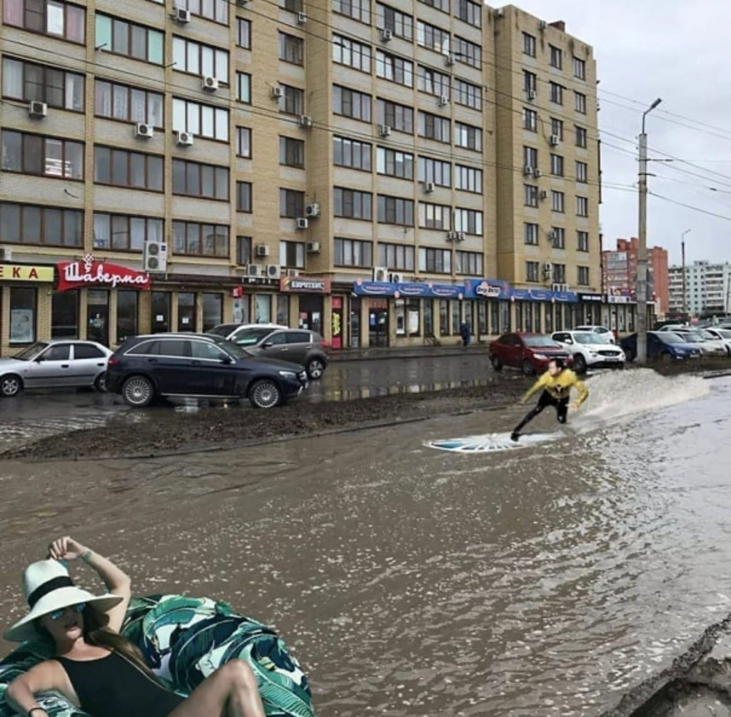 Знаменитое «море Лисицкого» можно переплыть только на лодке